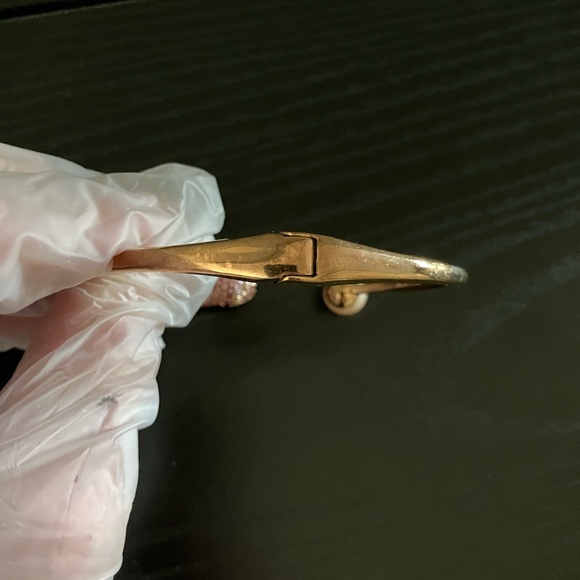 EXCELLENT CONDITION! GORGEOUS!KATE SPADE IMAGINATION FLYING PIG BANGLE BRACELET - Picture 10 of 11